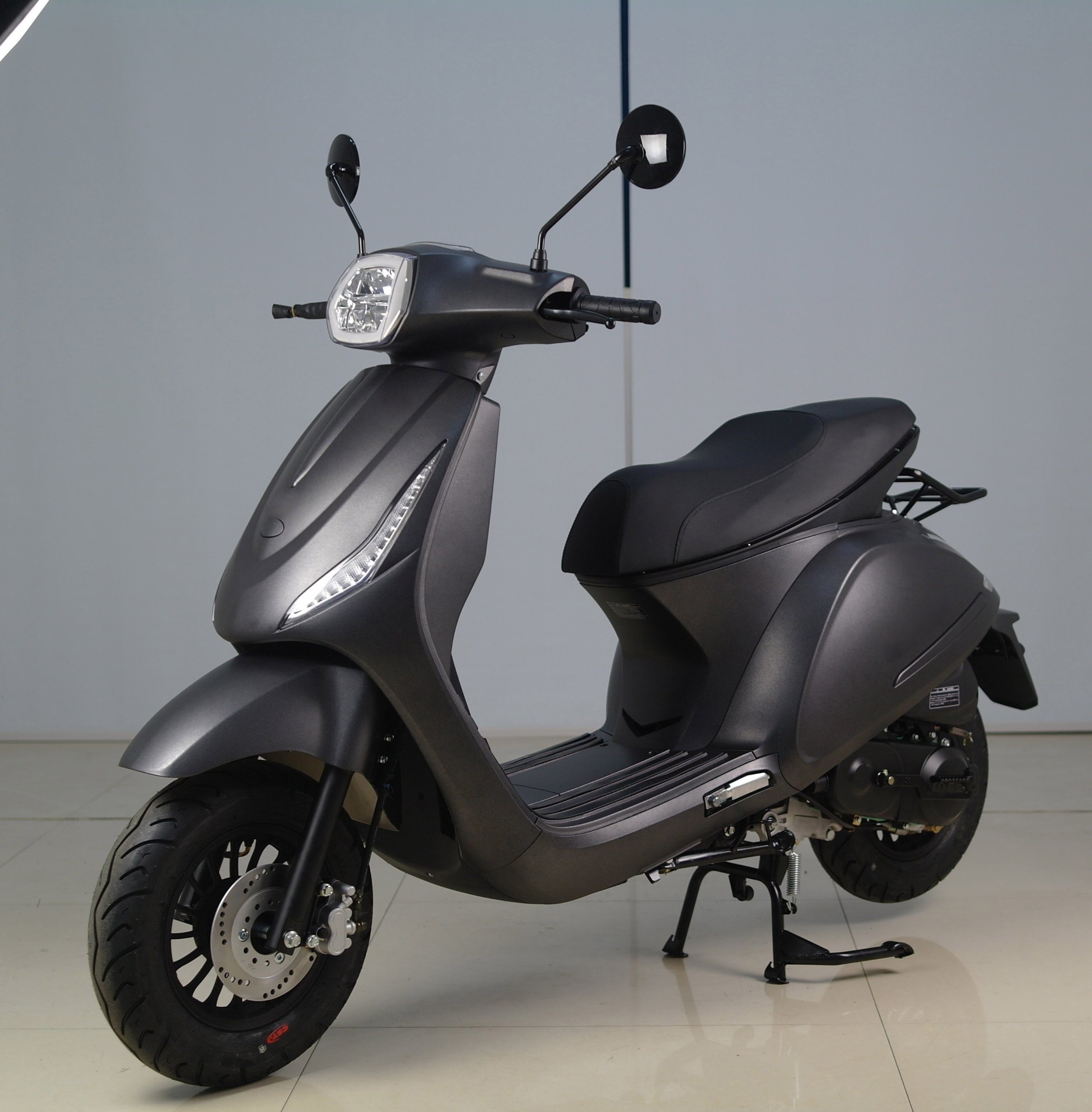 Nuevo modelo de scooter de gas de 50 cc y 125 cc con euro CEE